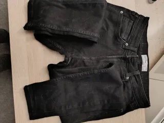 Pantalón vaquero Bershka Super Skinny Talla 38