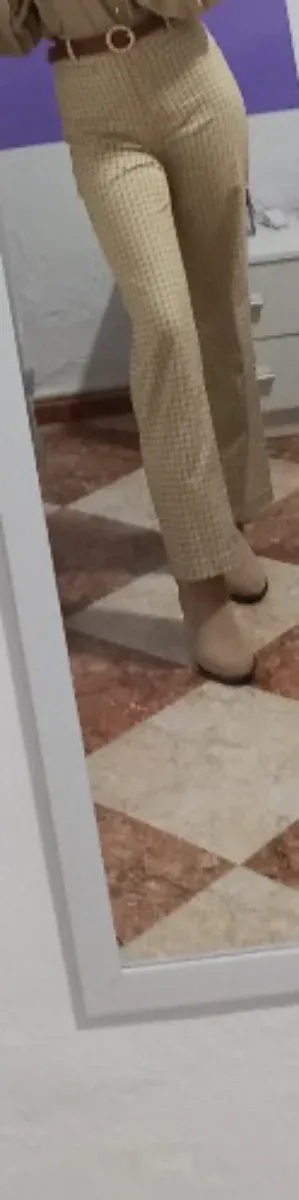 Pantalón elegante cuadros beige y marrón