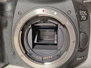 Cámara Canon EOS 7D Mark II