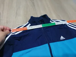 Conjunto deportivo Adidas azul y blanco