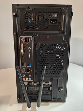 PC Gaming: Ryzen 5 1600AF, RX 5700 XT, 32GB Ram