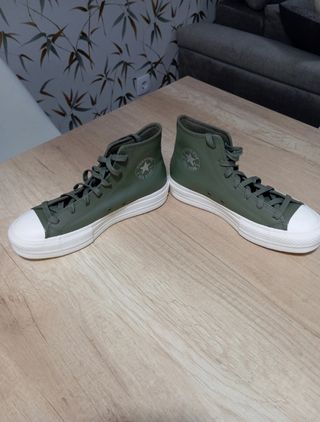 Converse plataforma verde militar