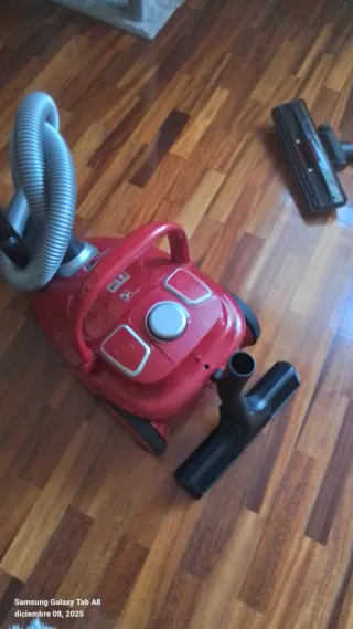 Aspiradora Rowenta Roja