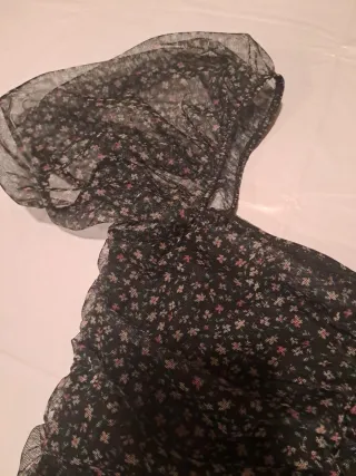 Vestido drapeado floral negro y rosa