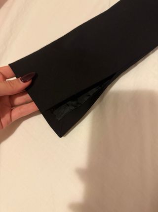 Vestido blazer Bershka negro hombros descubiertos