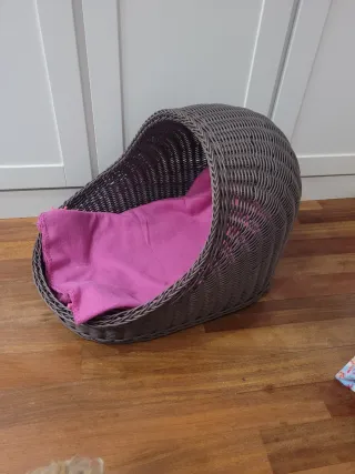 Cama mimbre sintético para mascotas