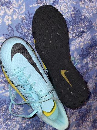 Scarpe da calcio Nike Phantom blu e gialle