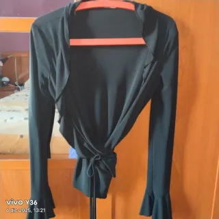 Blusa negra manga larga mujer