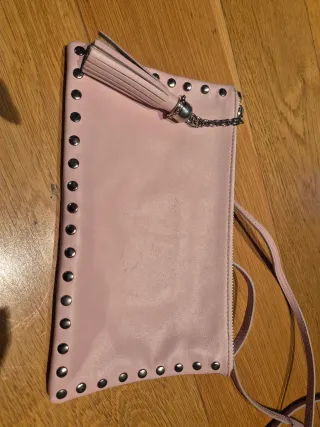 Bolso bandolera rojo con abalorios