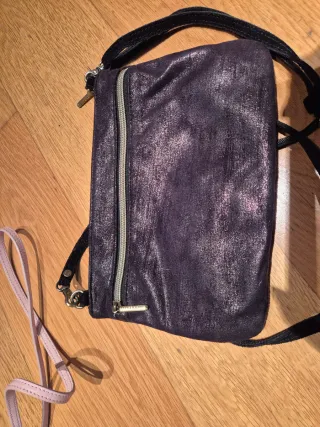 Bolso bandolera rojo con abalorios