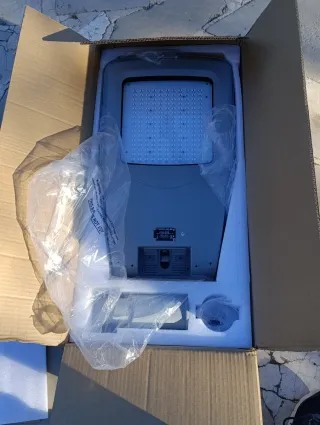 Foco Farola Threeline 150W