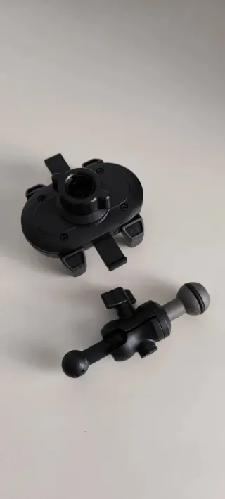 Soporte para móvil en su caja