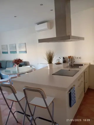 Cocina completa madera y mármol . tel 603954804