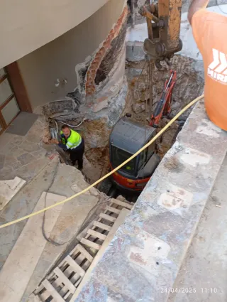 Cocina completa madera y mármol . tel 603954804