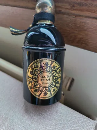 Guerlain Santal Royal Perfume Negro Dorado y dos m