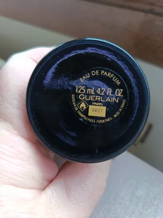 Guerlain Santal Royal Perfume Negro Dorado y dos m