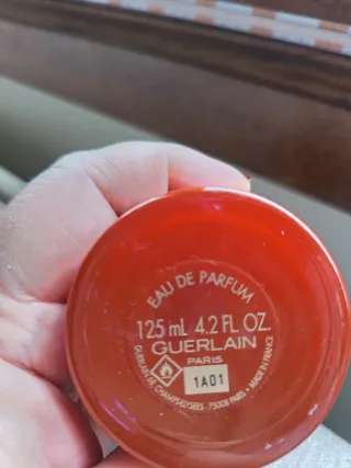 Guerlain Santal Royal Perfume Negro Dorado y dos m