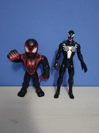 Figuras Spiderman y Venom