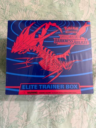 Pokémon Espada y Escudo Caja Entrenador Élite