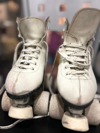 Patines de 4 ruedas blancos