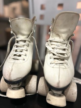 Patines de 4 ruedas blancos