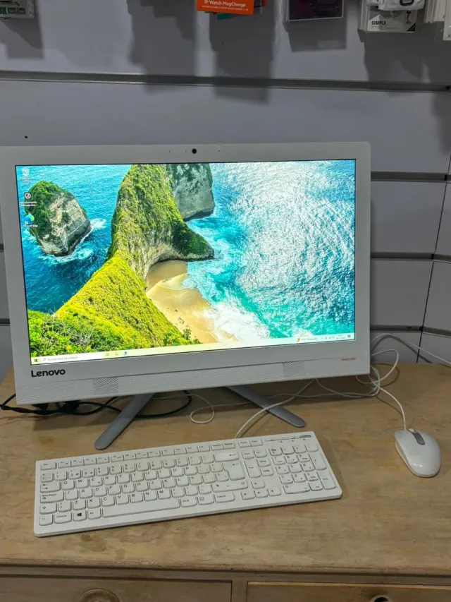 Lenovo AIO 300 i3 6th Gen Todo en Uno