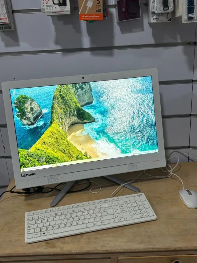 Lenovo AIO 300 i3 6th Gen Todo en Uno