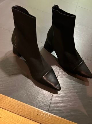 Botines negros mujer
