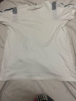 Camiseta Adidas blanca con rayas