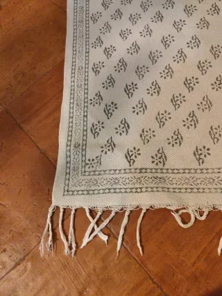 Alfombra Zara Home larga y estrecha en buen estado