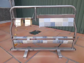 Soporte para 3 bobinas de papel y pegatinas regalo