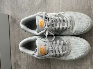 Nike Air Max Tenis Grises y Blancos