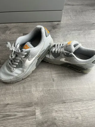 Nike Air Max Tenis Grises y Blancos