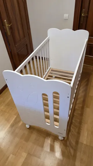 Cuna blanca copito micuna