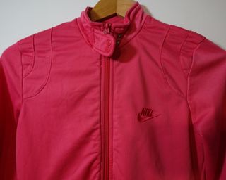 Chaqueta Nike rosa