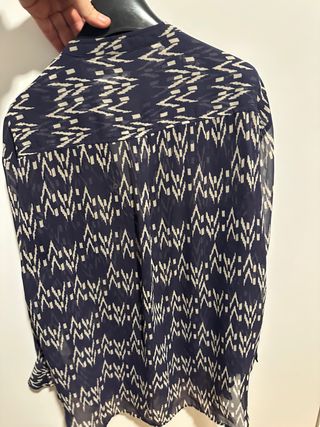 Camisa Zara semitransparente azul y blanca