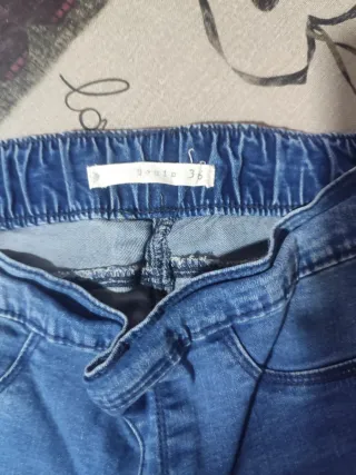 Vaqueros desgastados azules