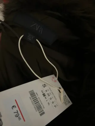 Abrigo pelo Zara viral