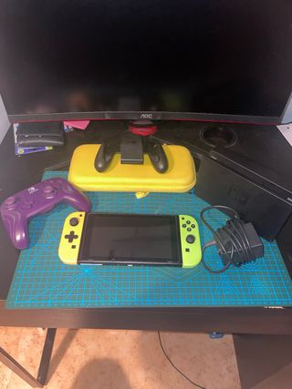 Nintendo Switch Verde y naranja