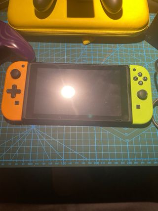 Nintendo Switch Verde y naranja