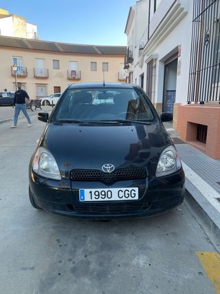 Toyota Yaris 2003 CON ITV HASTA Nov 2026