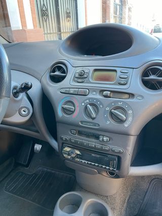 Toyota Yaris 2003 CON ITV HASTA Nov 2026