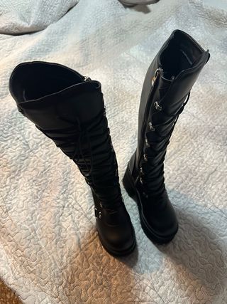 Stivali alti neri con piattaforma