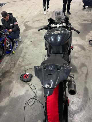 Yamaha R6 Circuito Documentación