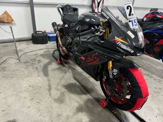 Yamaha R6 Circuito Documentación