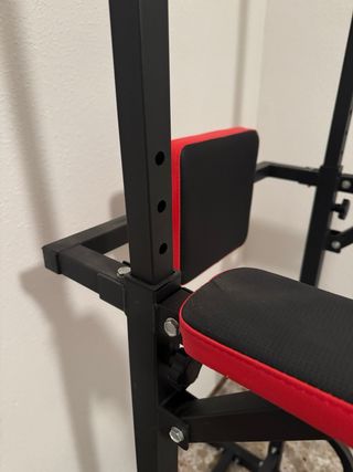 Estación de dominadas y fondos