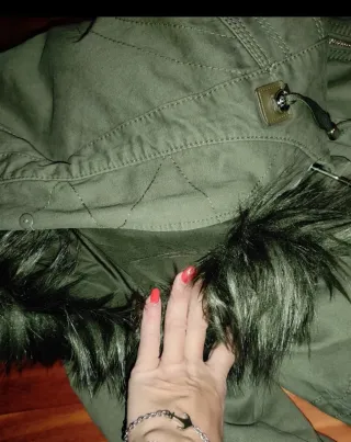Parka verde forrada borreguito