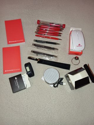 Lote Bolígrafos y Accesorios Banco Santander