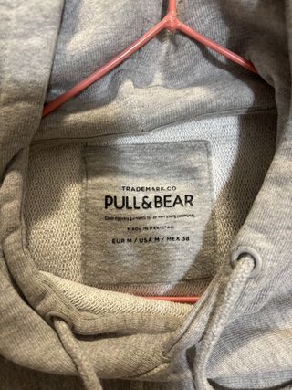 Sudadera con capucha gris