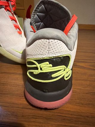 Zapatillas de Baloncesto Blancas